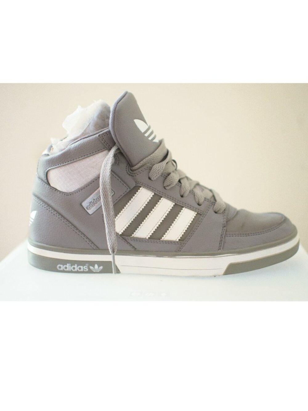 Gray Adidas High Top Sneakers / Vintage / 2014